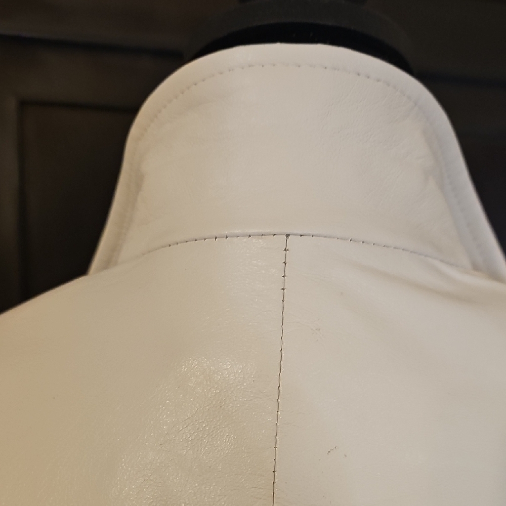 Women's White Italian Leather Jacket - Picture 8 of 17